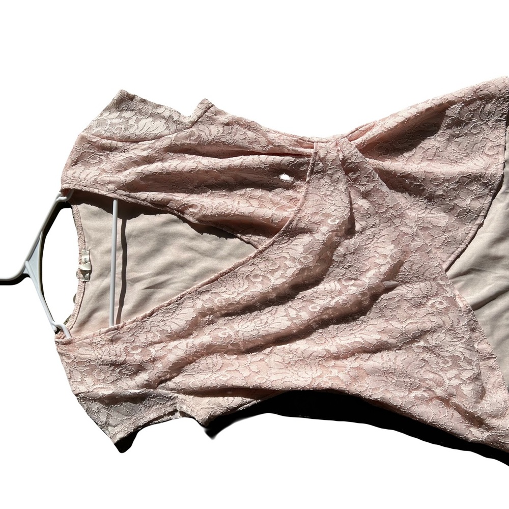 Maurice’s pink lace top